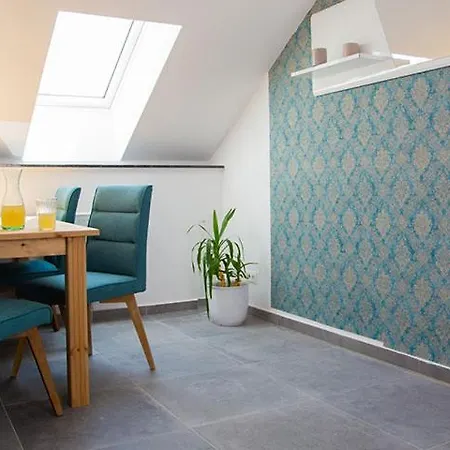 Meisterhaus * グラウハウ